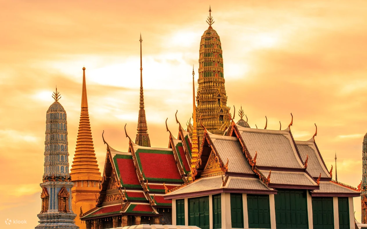 Bangkok Temple Tour: Grand Palace, Emerald Buddha, Wat Pho, Wat Arun